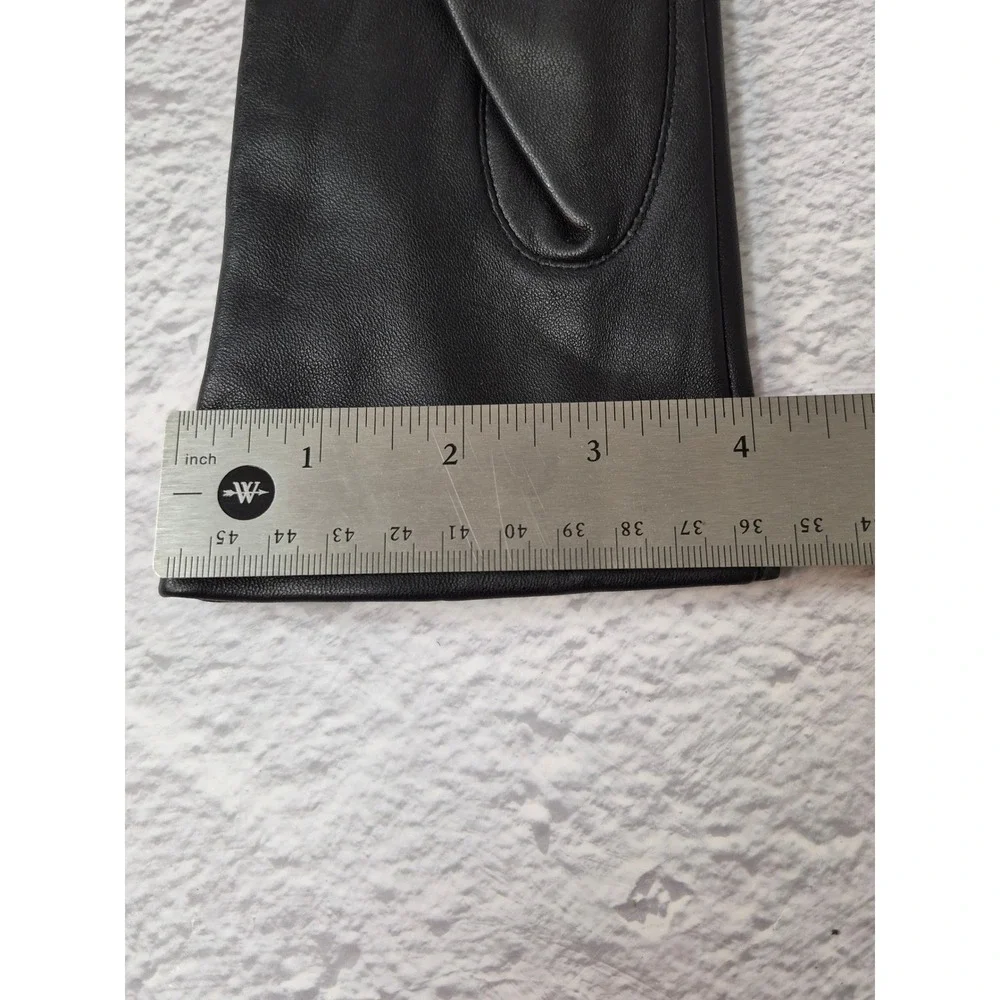 Isotoner Black Genuine Leather Gloves 100% Cashmere Lining Size Medium
